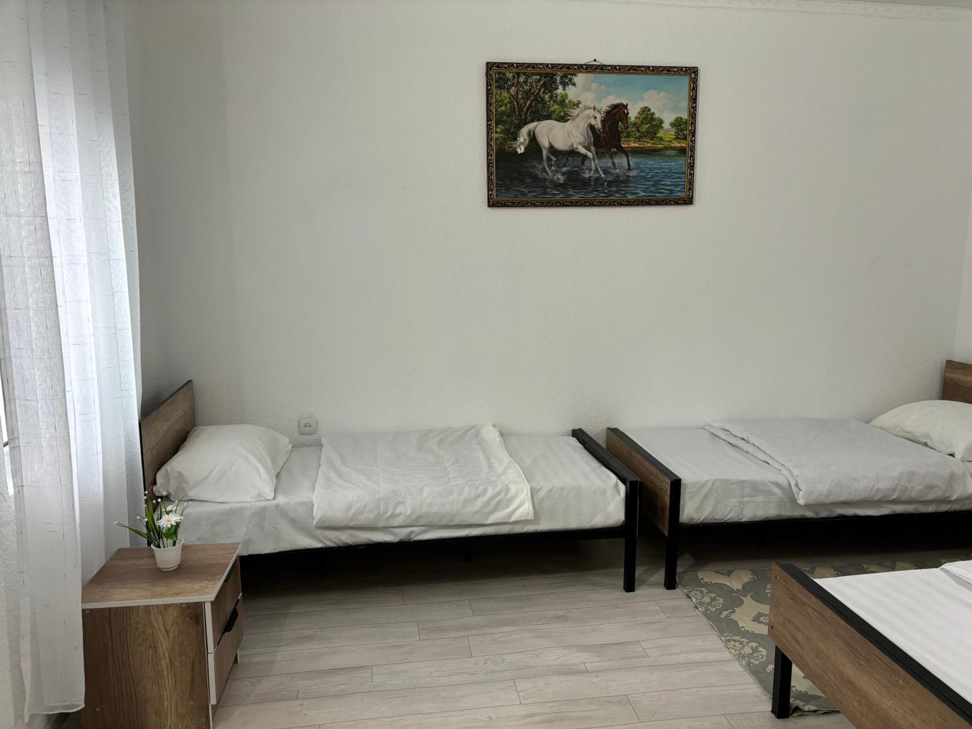 Hostel,Halal Хостел,Халал Tokmok Exterior foto