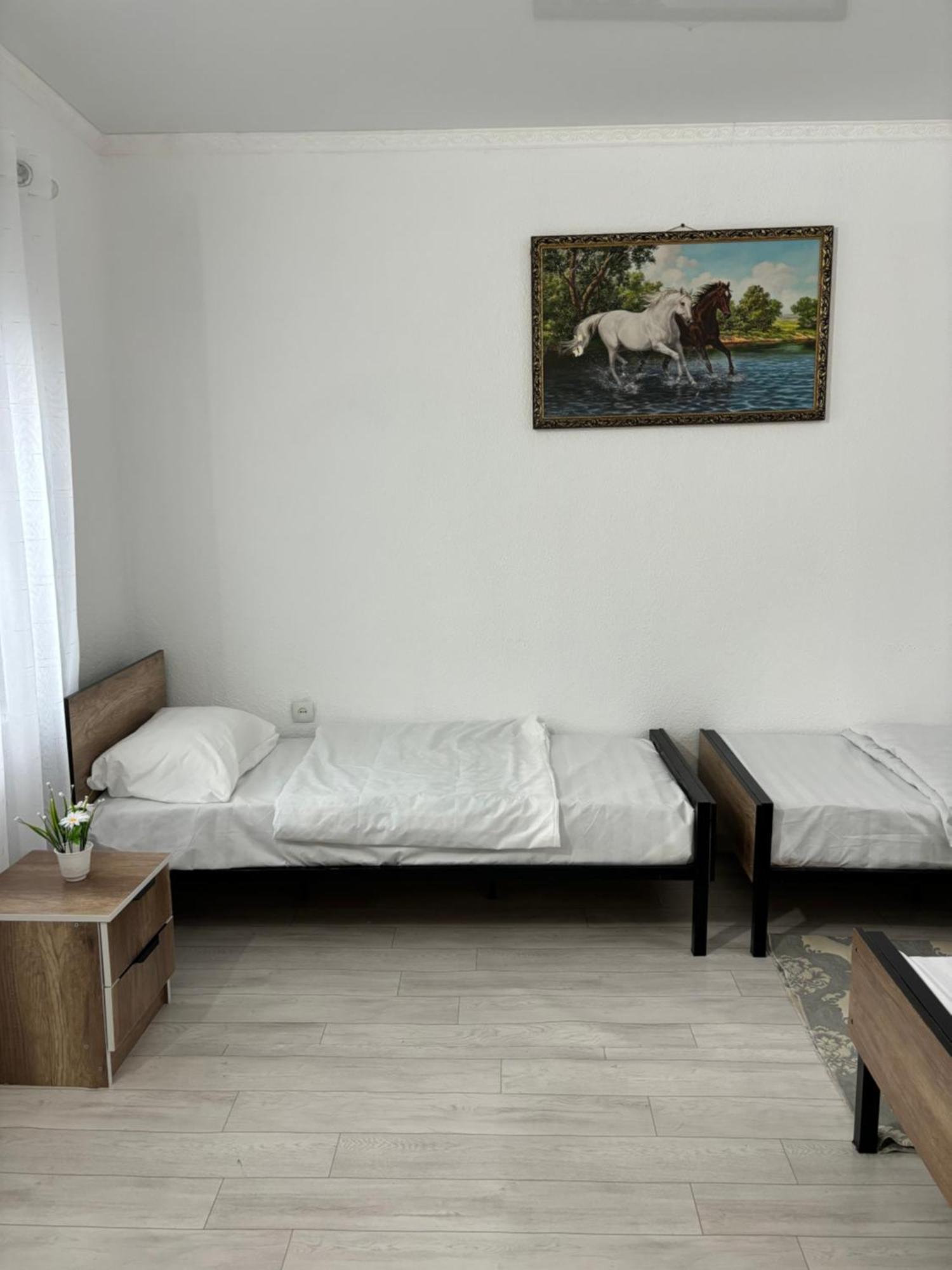Hostel,Halal Хостел,Халал Tokmok Exterior foto