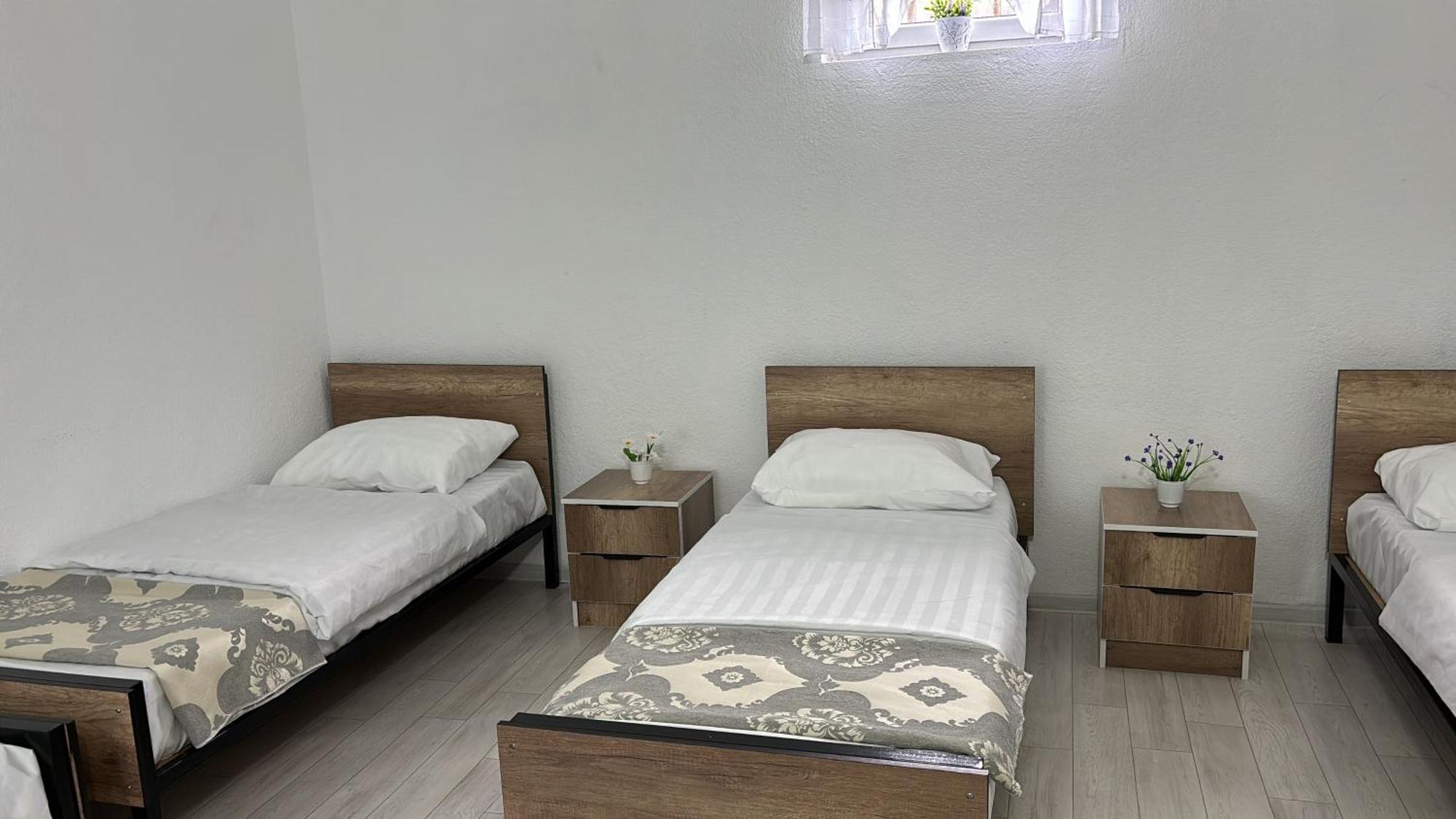 Hostel,Halal Хостел,Халал Tokmok Exterior foto
