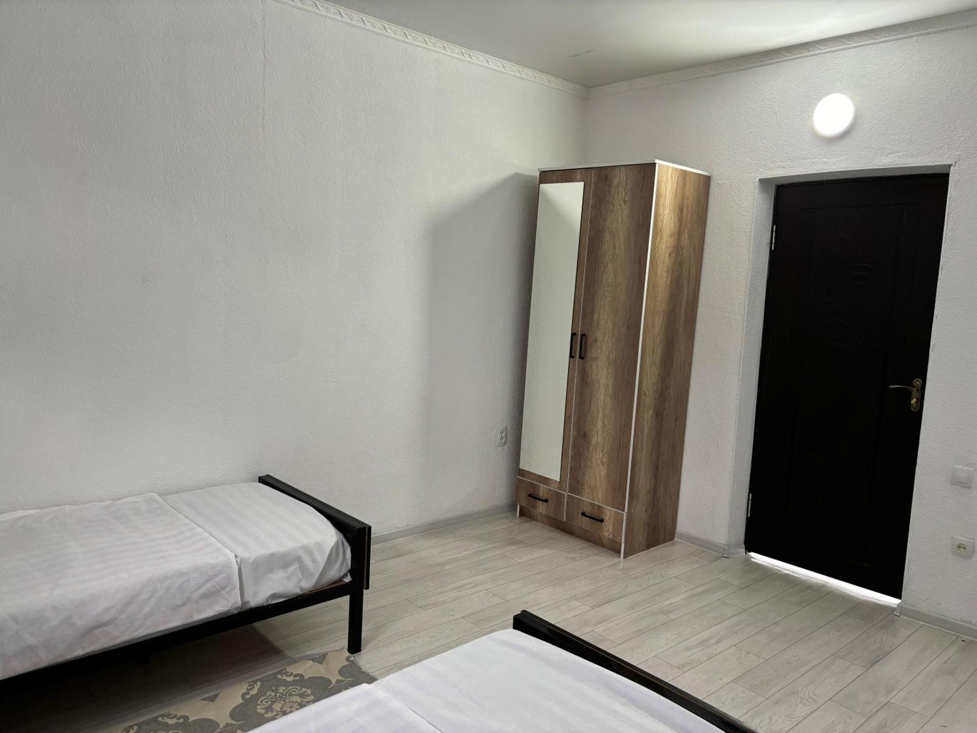Hostel,Halal Хостел,Халал Tokmok Exterior foto