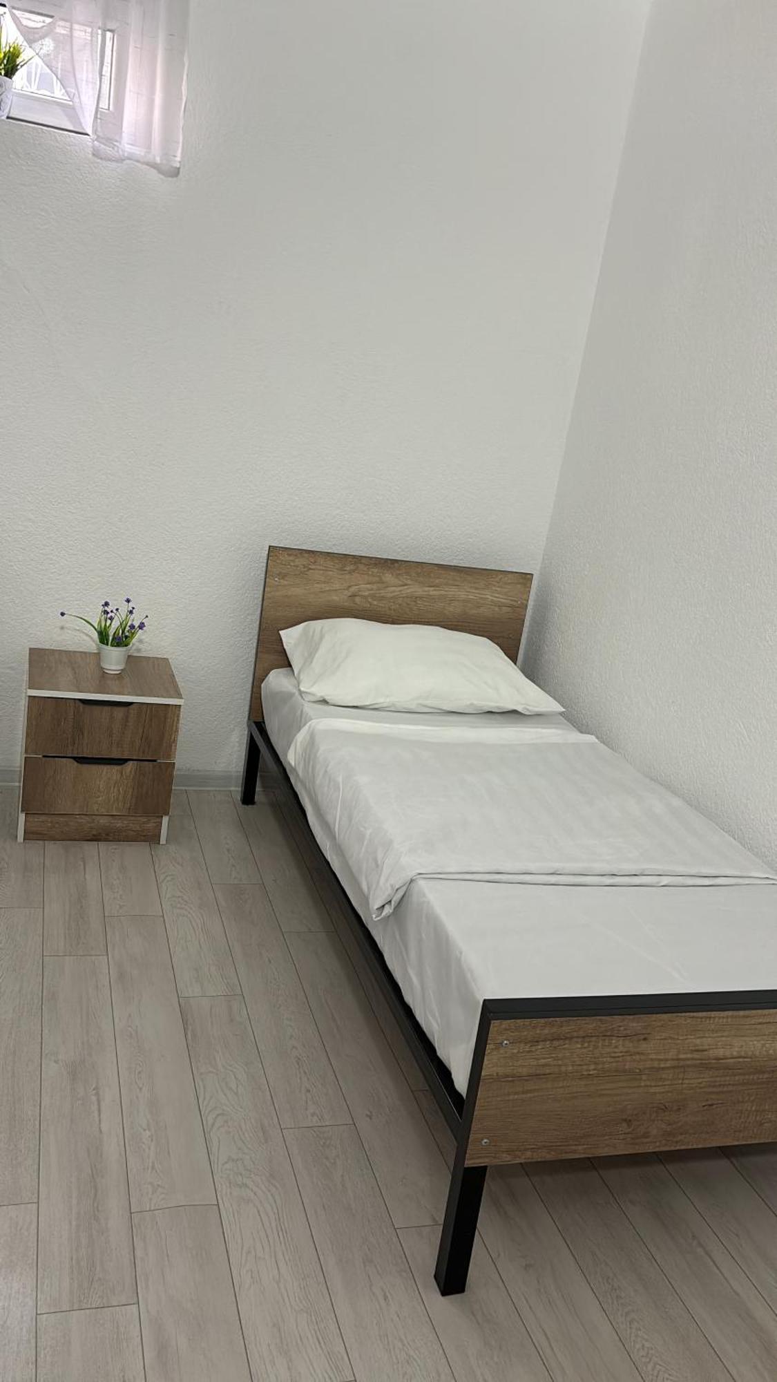 Hostel,Halal Хостел,Халал Tokmok Exterior foto