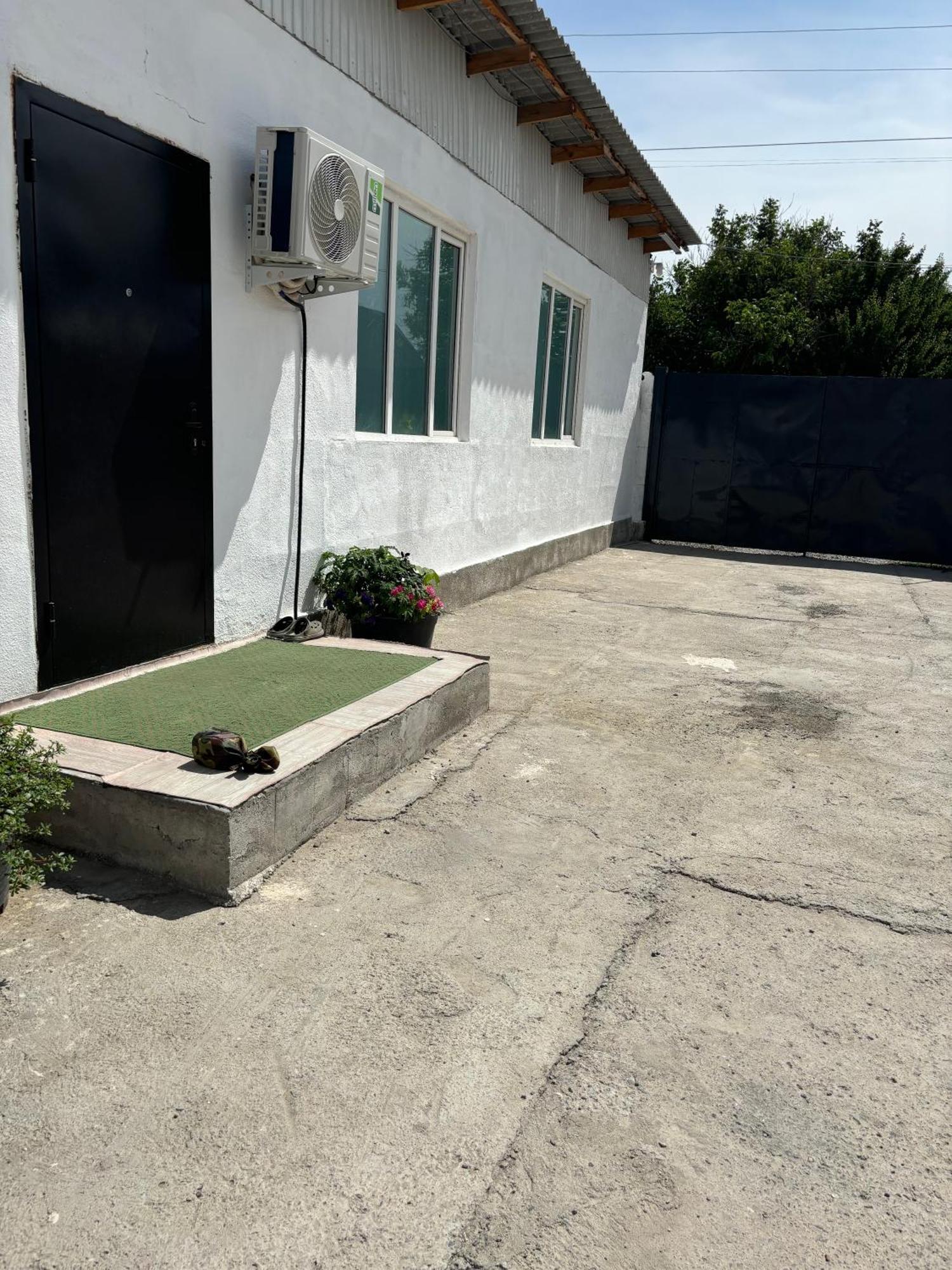 Hostel,Halal Хостел,Халал Tokmok Exterior foto