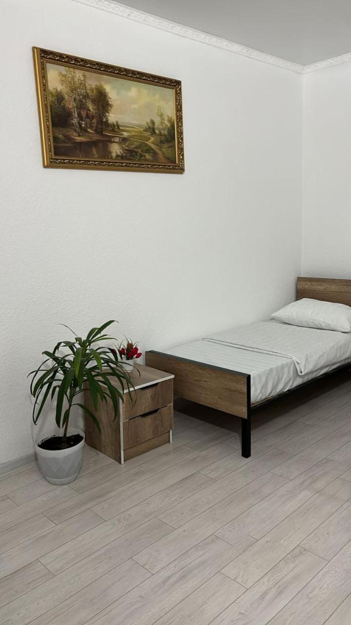 Hostel,Halal Хостел,Халал Tokmok Exterior foto